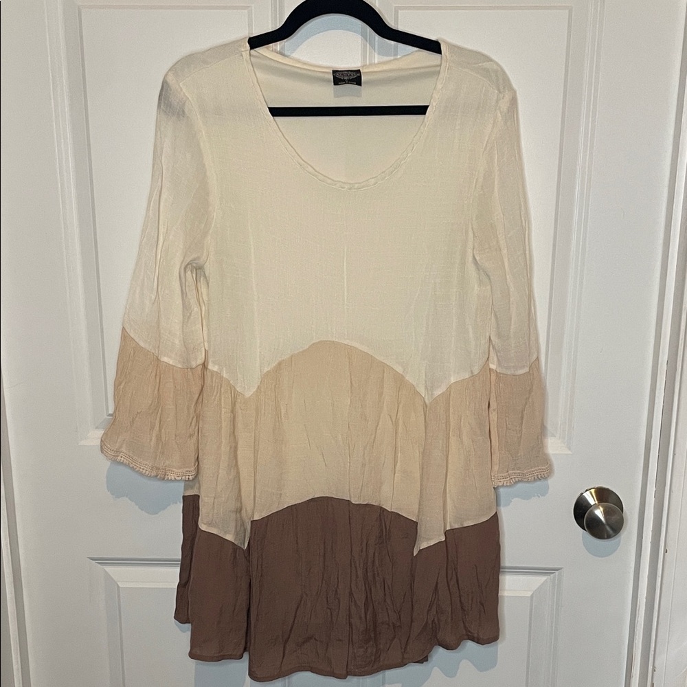 Cal Style Womens L Long Tunic Boho Peasant Tiered in neutral colors EUC